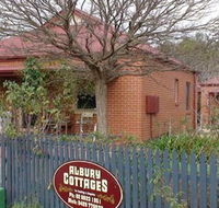 Albury Cottages - Accommodation Coffs Harbour