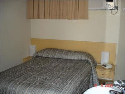 Bathurst Motor Inn - Accommodation Coffs Harbour 2
