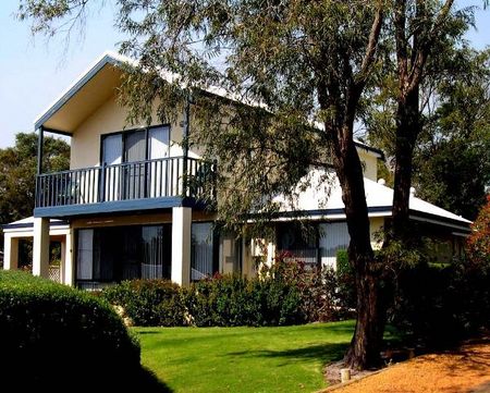 Walpole Bayside Villas - Accommodation Coffs Harbour 0