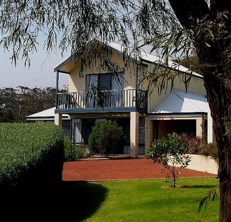 Walpole Bayside Villas - Accommodation Coffs Harbour 5
