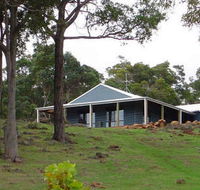 Vista Ridge Estate - Top Paddock Cottage - Accommodation Coffs Harbour
