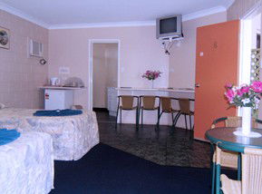 Whitsunday Palms Motel - Accommodation Coffs Harbour 1