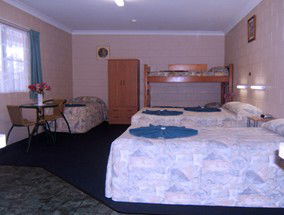 Whitsunday Palms Motel - Accommodation Coffs Harbour 2