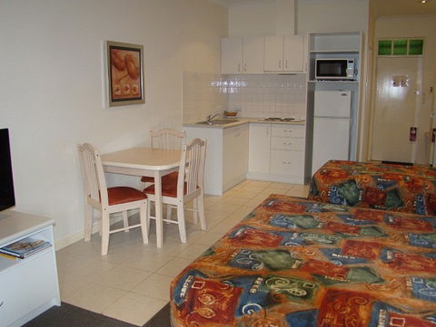 Dunsborough Central Motel - Accommodation Coffs Harbour 5
