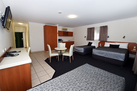 Carriers Arms Hotel Motel - Accommodation Coffs Harbour 2
