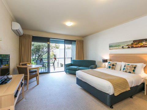 Chatby Lane Lorne - Accommodation Coffs Harbour 0