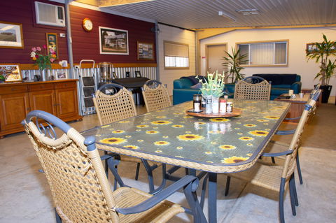 Chrissie's Dongara - Accommodation Coffs Harbour 0