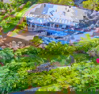 Cloud 9 Cliff Top Eagle Heights - Accommodation Coffs Harbour