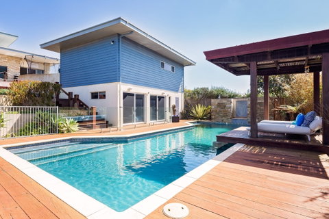Fragrant Harbour - Accommodation Coffs Harbour 2