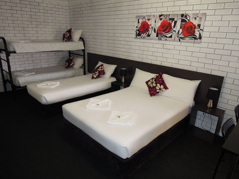 Jackaroo Apartments - Motel - Accommodation Coffs Harbour 2