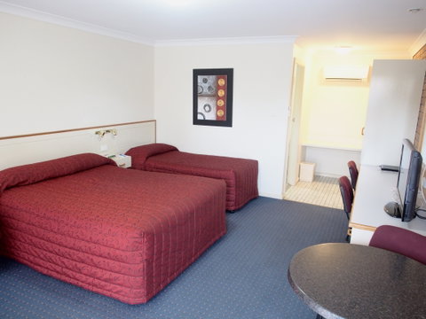Orange Motor Lodge - Accommodation Coffs Harbour 1