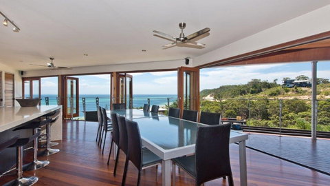 Tangalooma Hilltop Haven - Accommodation Coffs Harbour 0