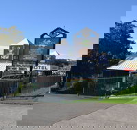 The Oaks Hotel Motel - Accommodation Coffs Harbour