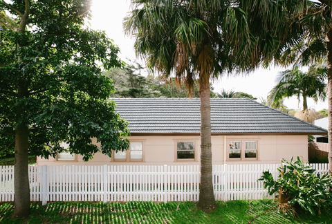 The Palm Cottage At Coledale Beach - Accommodation Coffs Harbour 0