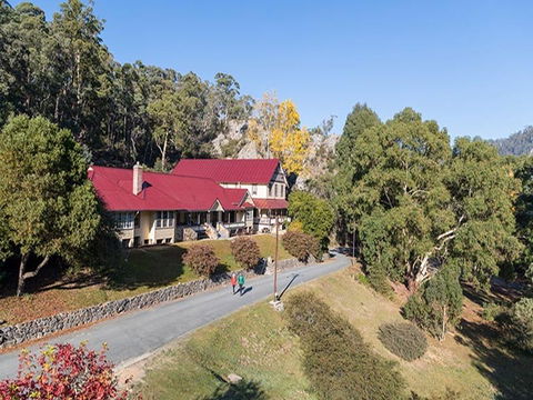 Yarrangobilly Caves House: East And West Wings - Accommodation Coffs Harbour 2