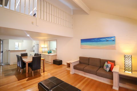 Blackbutt Family Loft Townhouse - Accommodation Coffs Harbour 2