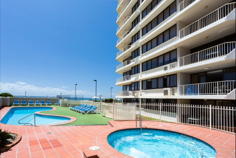 Breakers North - Absolute Beach Front Holiday Apartments - Accommodation Coffs Harbour 2
