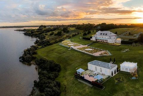Campbell Point House - Accommodation Coffs Harbour 0