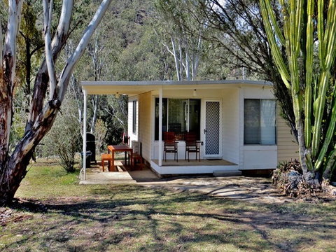 Capertee Cottage - Accommodation Coffs Harbour 0