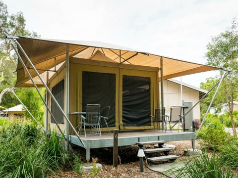 Castaways Moreton Island - Accommodation Coffs Harbour 2