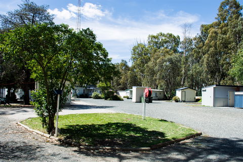 Deniliquin Car-O-Tel And Caravan Park - Accommodation Coffs Harbour 0