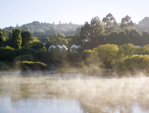 Lake House - Accommodation Coffs Harbour 0