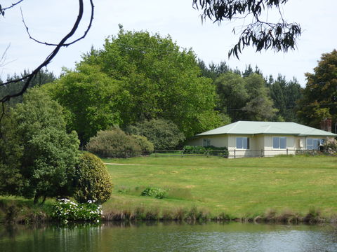 Newry Park Cottage - Accommodation Coffs Harbour 0