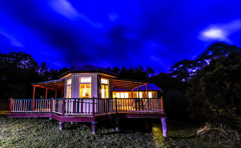Noosa Avalon Farm Cottages - Accommodation Coffs Harbour 0