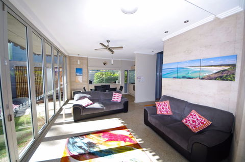 Sun Worship Crescent Head Eco Villas - Accommodation Coffs Harbour 2