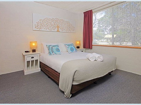 The Lodge Broulee - Accommodation Coffs Harbour 0