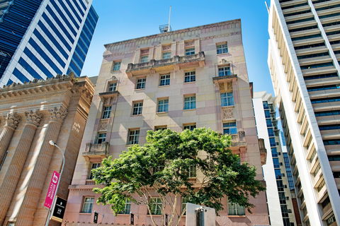 ULTIQA Rothbury Hotel - Accommodation Coffs Harbour 0