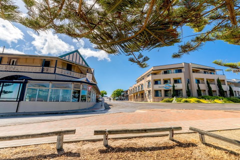 Aurora Ozone Hotel - Accommodation Coffs Harbour 0