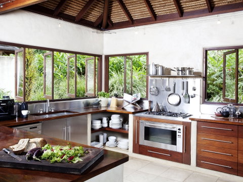 Bali Hai Holiday Accommodation And Location Venue - Accommodation Coffs Harbour 1