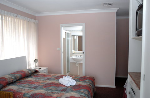 Blue And White Lodge - Accommodation Coffs Harbour 1