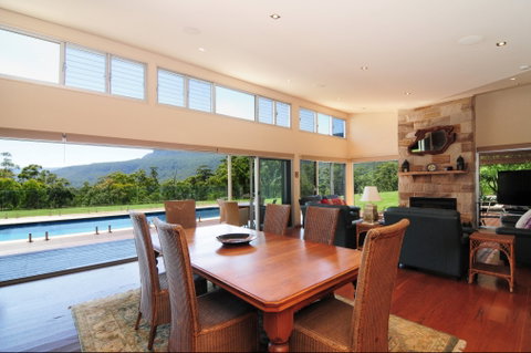 Bottlebrush Lodge - Accommodation Coffs Harbour 1