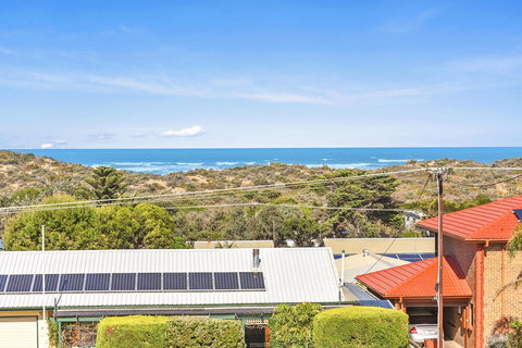 Breezes - Underwood Avenue Goolwa Beach - Accommodation Coffs Harbour 1