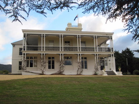 Claremont House - Accommodation Coffs Harbour 2