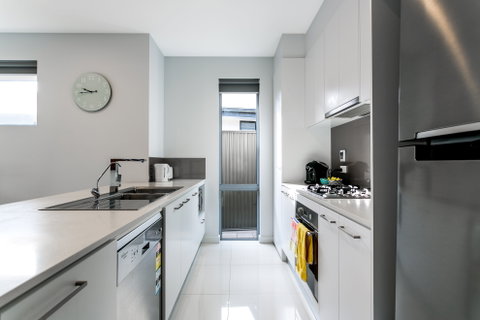 Ella House I - Accommodation Coffs Harbour 1