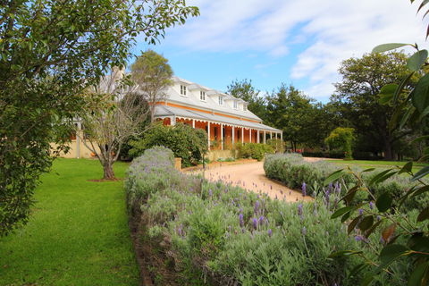 Fitzroy Inn Historic Retreat - Mittagong - Accommodation Coffs Harbour 0