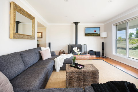 Hillcrest House - Accommodation Coffs Harbour 1