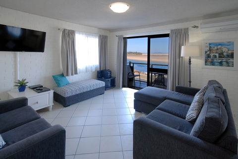 Marcel Towers Holiday Apartments - Accommodation Coffs Harbour 1