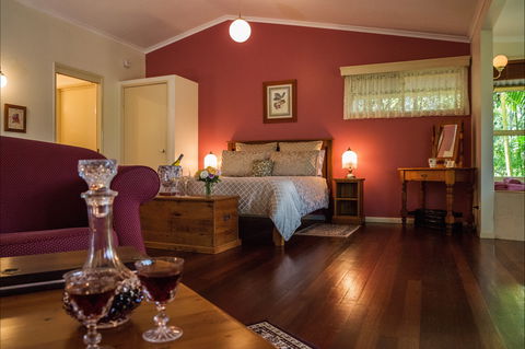 The Falls Montville - Accommodation Coffs Harbour 1