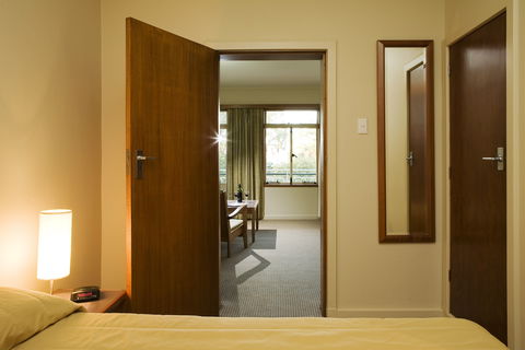 University House - Accommodation Coffs Harbour 2