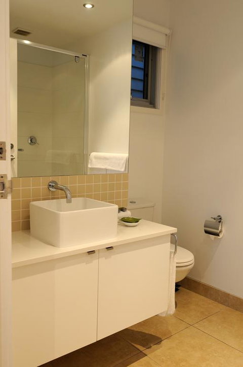 The Victoria Port Fairy - Accommodation Coffs Harbour 2