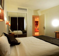 Golden Pebble Hotel - Accommodation Coffs Harbour