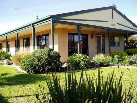 Bells By The Beach Holiday House - Accommodation Coffs Harbour 0