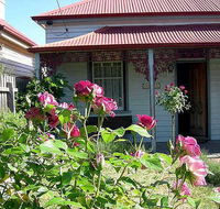 Airleigh - Rose Cottage - Accommodation Coffs Harbour