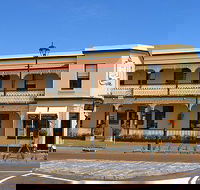 Seaview House - Accommodation Coffs Harbour