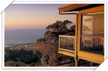 Chris's Beacon Point Restaurant And Villas - Accommodation Coffs Harbour 0