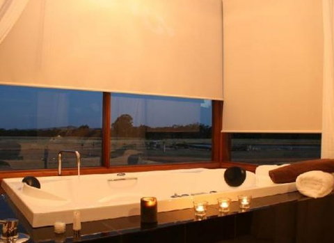 Aurora Cottages - Accommodation Coffs Harbour 1